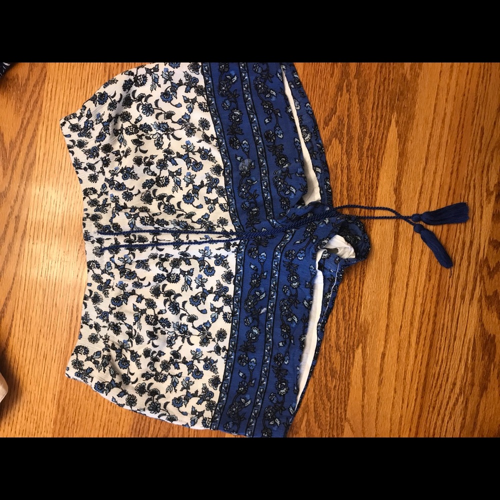 Loose Shorts